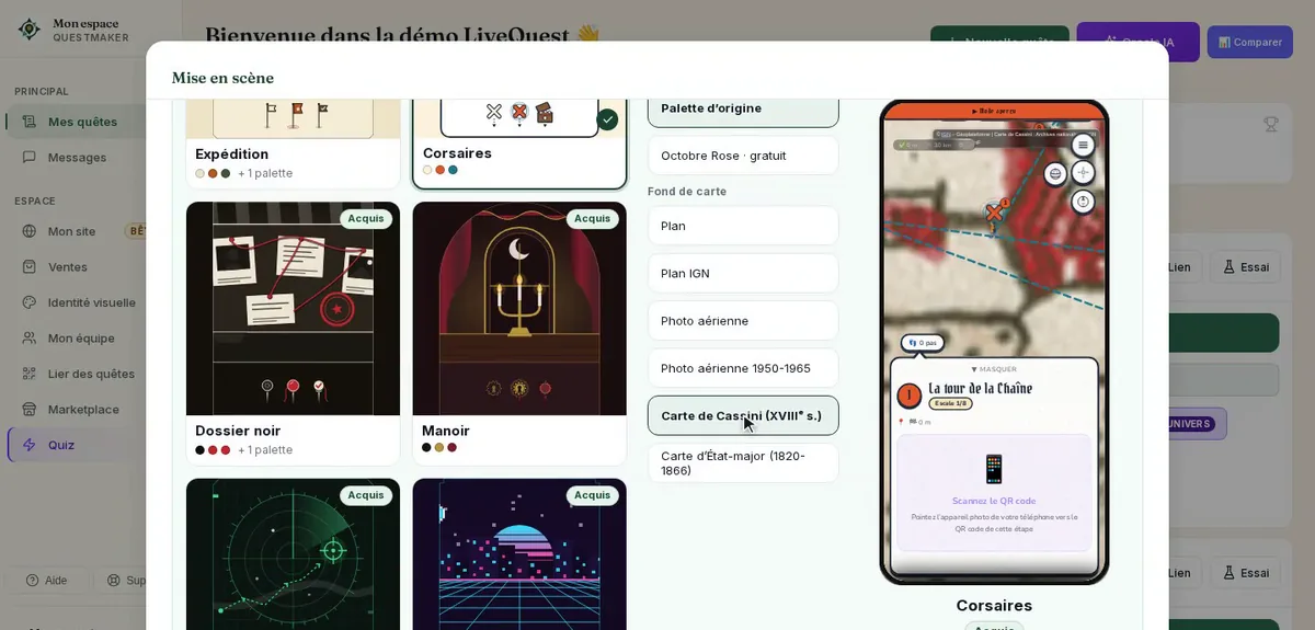 Écran Mise en scène : liste des univers graphiques (Expédition, Corsaires, Dossier noir, Manoir), choix du fond de carte (carte de Cassini) et aperçu sur téléphone